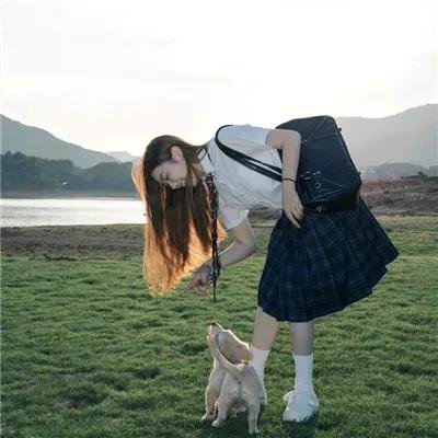 美女来了